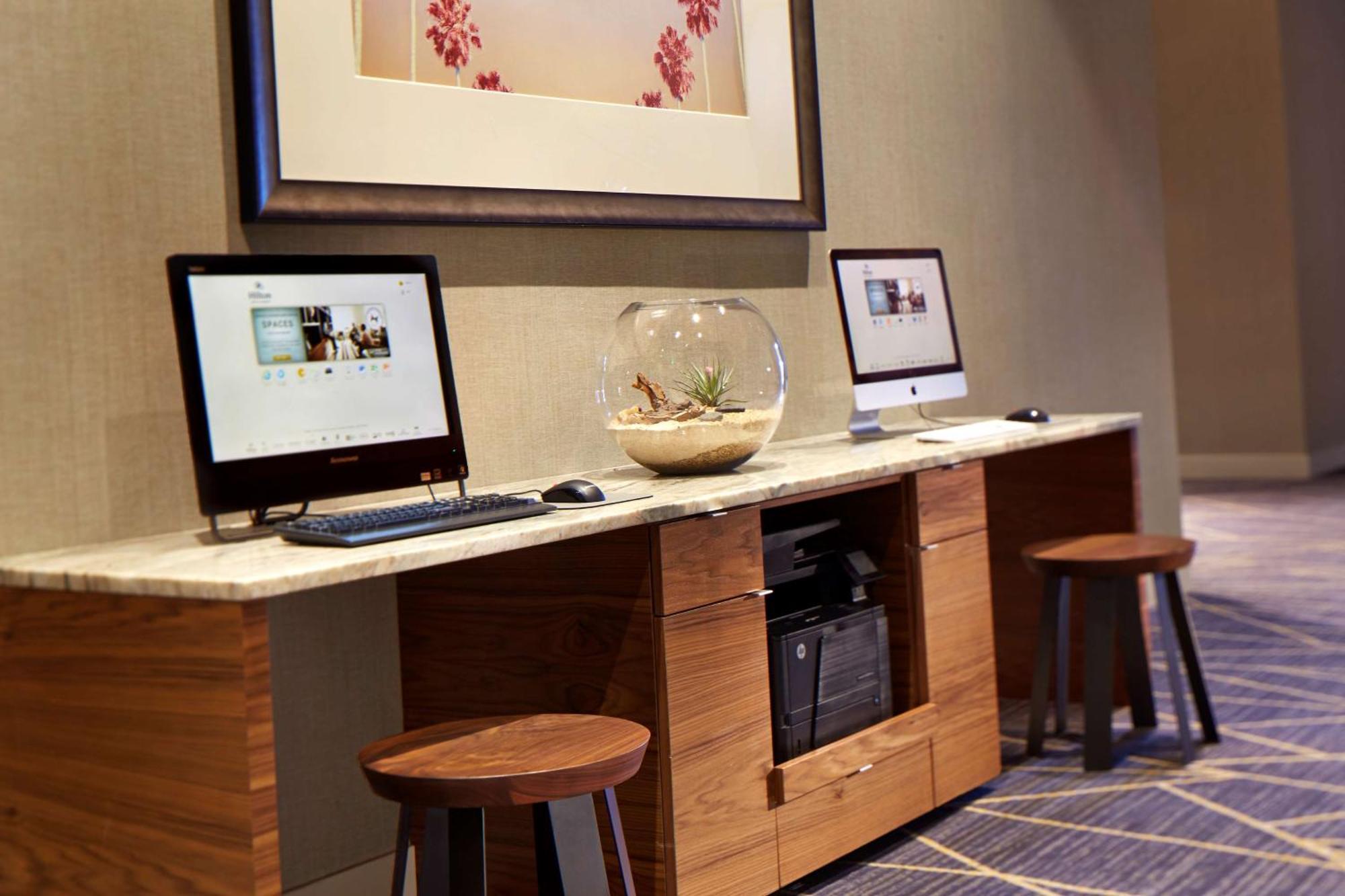 Hilton San Diego Mission Valley Екстериор снимка