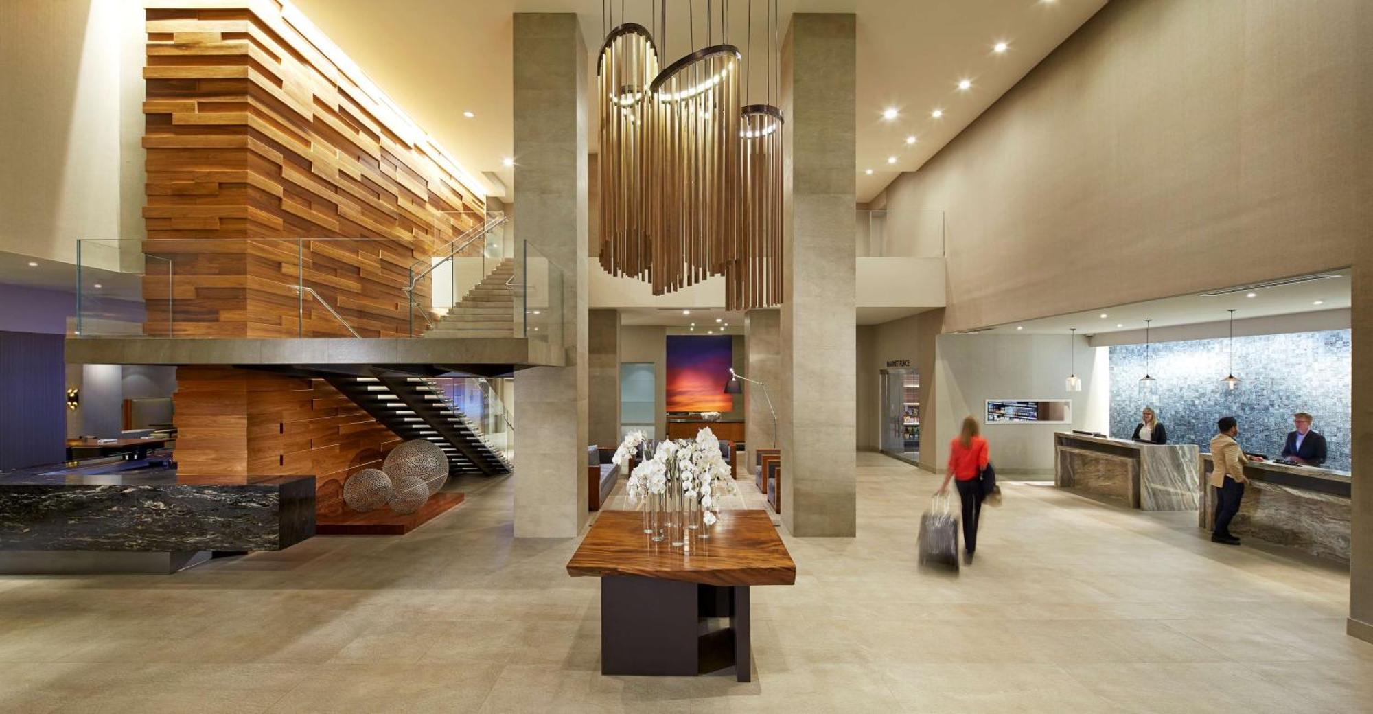 Hilton San Diego Mission Valley Екстериор снимка