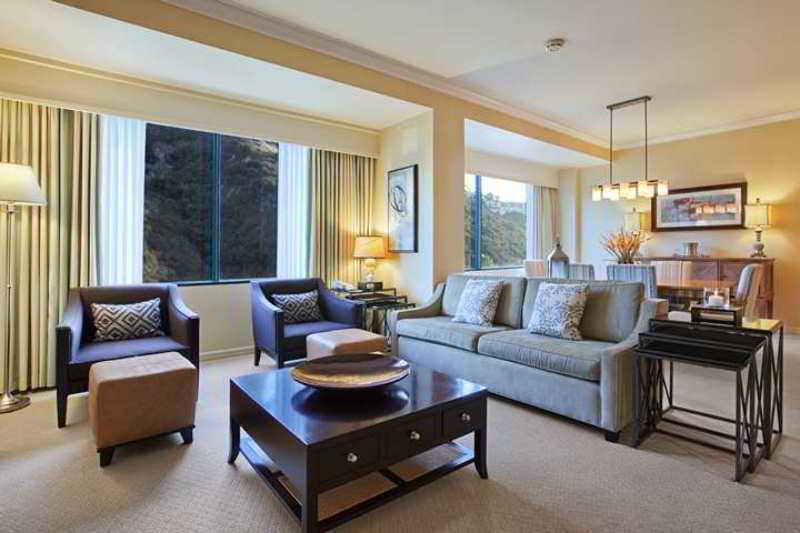 Hilton San Diego Mission Valley Стая снимка